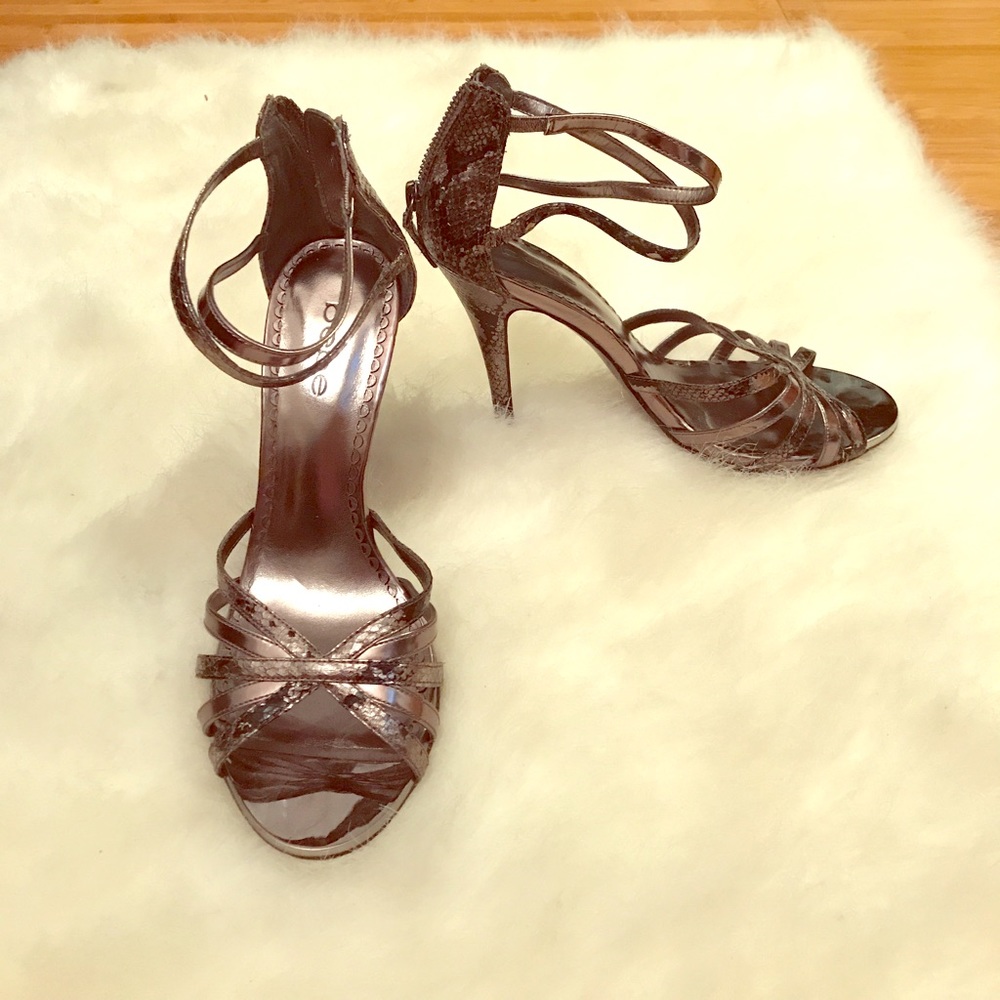 Bebe Python🐍Snake Ankle Strap Sandal